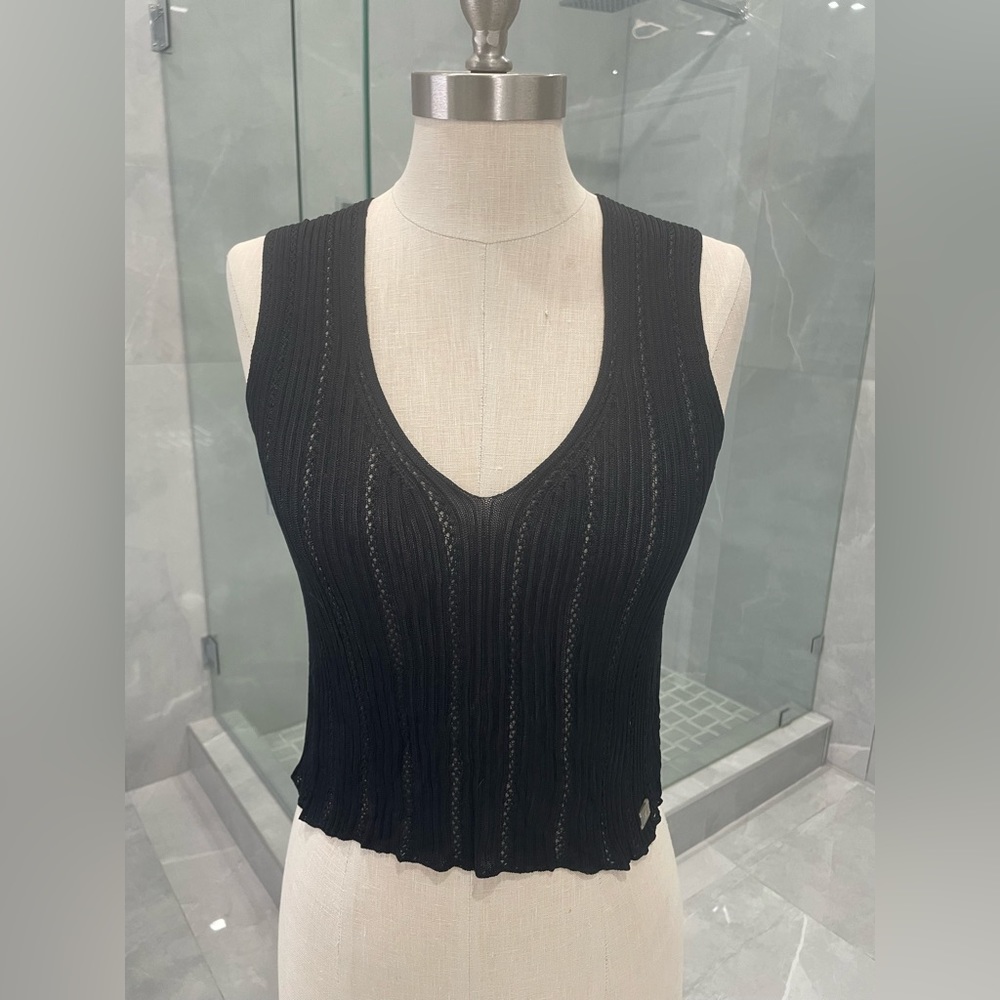 CHANEL BLACK CROP TOP SIZE 38